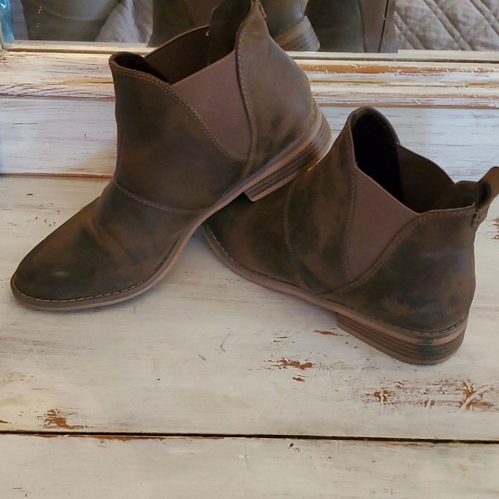 Womens boots